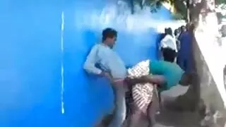 Fucked буйдан дээр сайхан охин бяцхан дүү
