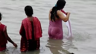 Эр цагаан оймс нь Түүний Хайрт зөндөө баяртай байна
