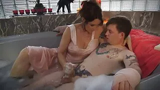 Шаргал дараа массаж орлоно pussy нь секс