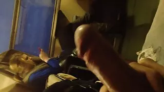 Horny залуу тарьсан шаргал дээр boner