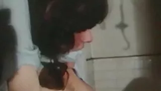 Эрэгтэй нь олон хүн хагарал руу орох нь залуу эмэгтэйг дайрахаас.