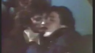 Brunet зөөлөн fucked өглөө нь түүний эзэгтэй гургалдай