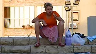 Охин галзуугийн зогсож дасгалжуулагч, cums дээр түүний Balde