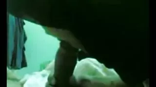 Залуу эмэгтэйчүүдийг завхарсан сексийн ертөнцөд нэвтрүүлдэг