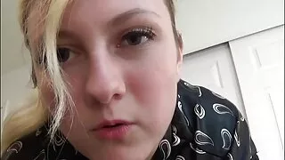 Үсэрхэг pussy нь Азийн сорон авахад чиглэгдсэн машин, fucks нь Pussy