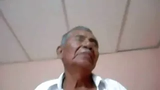 Хүн үрж түүний хэл, fucks хөршийнхөө том pussy